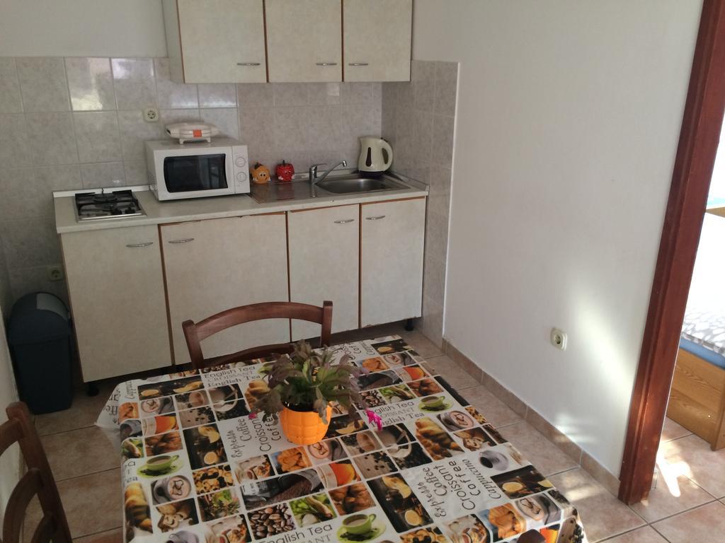 Apartmani Adriatic Ana Novalja Exterior foto