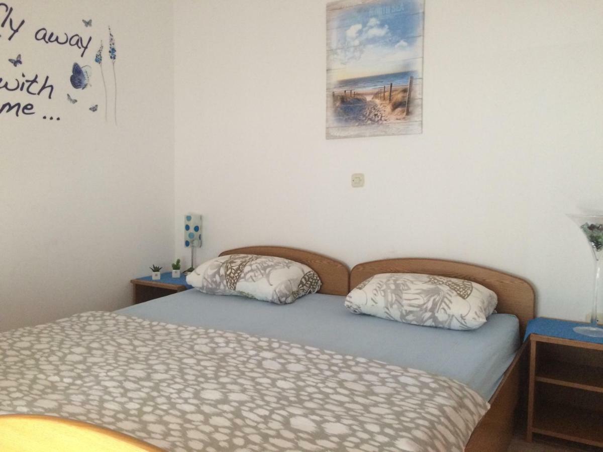 Apartmani Adriatic Ana Novalja Cameră foto