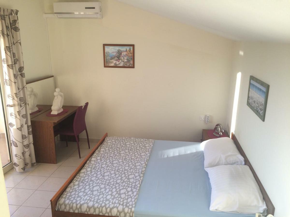 Apartmani Adriatic Ana Novalja Exterior foto